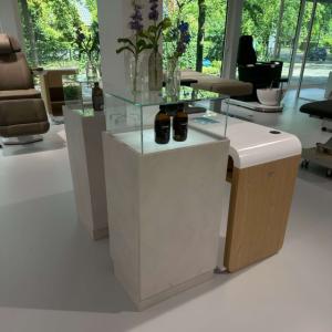Light display case / outlet (Light display case / outlet)