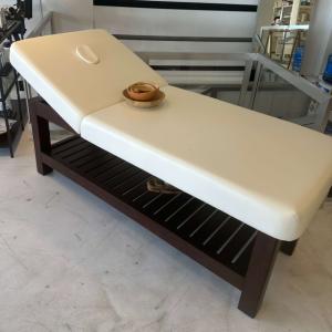 Wellness behandeltafel INDIA showroom model (Wellness behandeltafel INDIA showroom model)